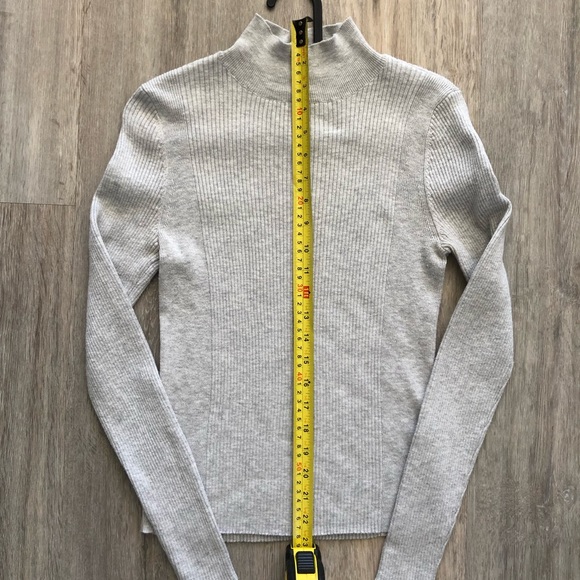 American Eagle ribbed mock neck sweater size S/M - Picture 3 of 4